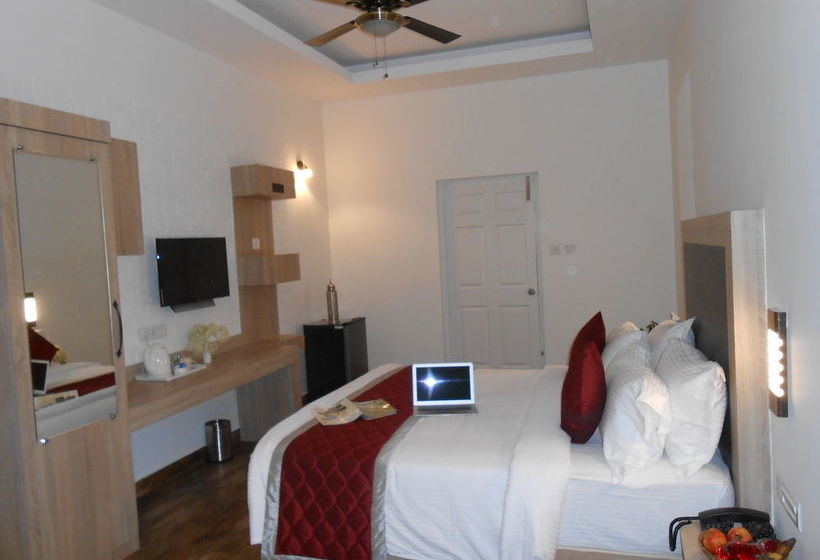 Hotel Tea Harvester Munnar 6