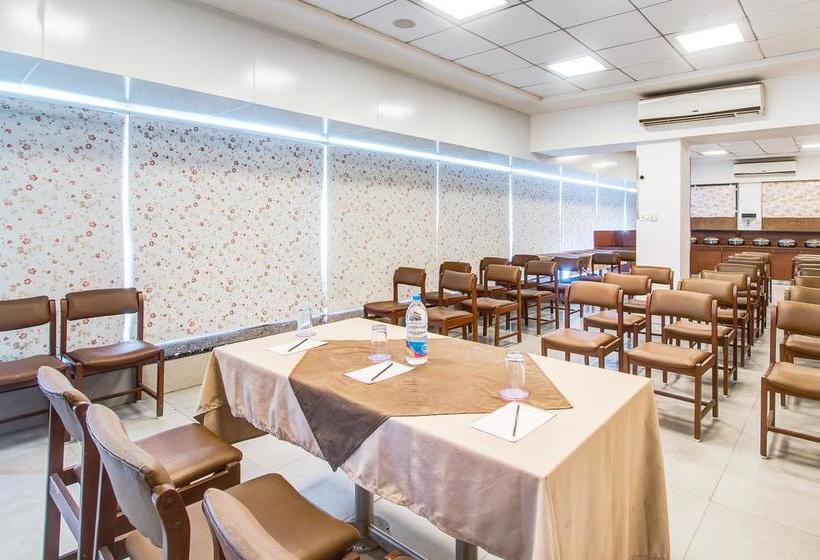 Hotel Zo Cherry Tree Palasia 3