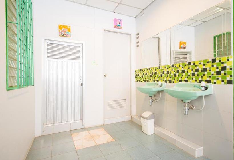 Pension Sleep Sheep Phuket Hostel 12