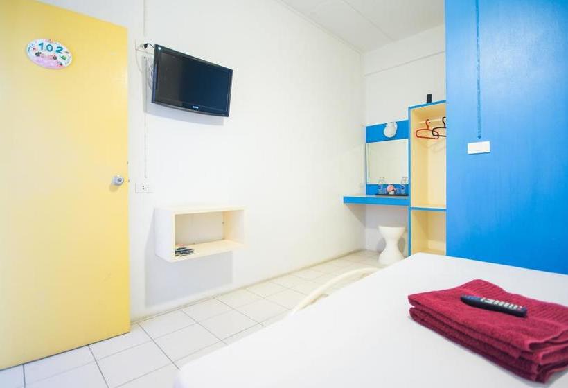 Pension Sleep Sheep Phuket Hostel 4