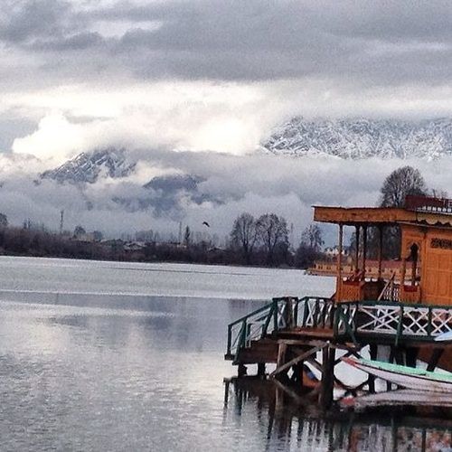 Hotel Lily Of Nageen 15