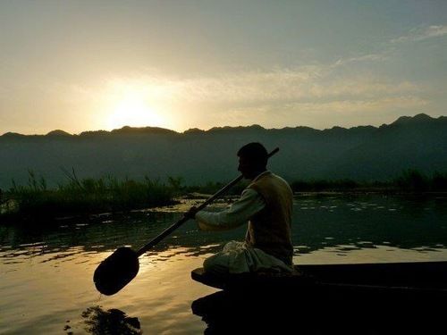 Hotel Lily Of Nageen 17