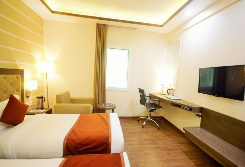 Hotel Oyo Premium Shahibaug Airport Road 6