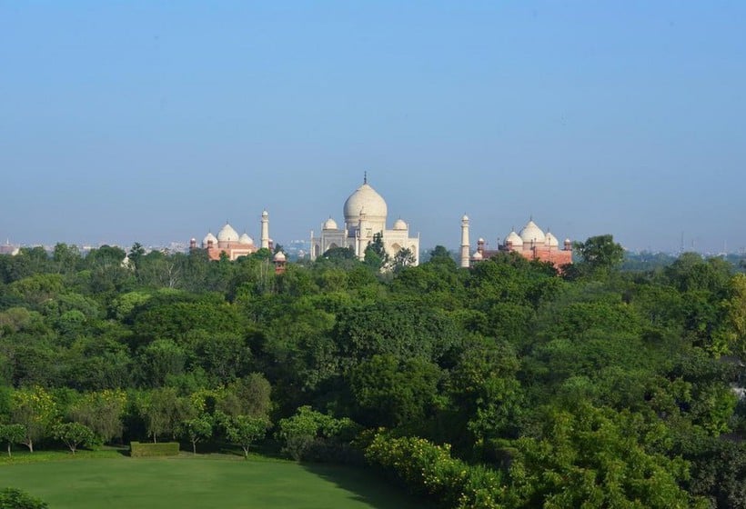 Hotel Crystal Sarovar Premiere Agra 1