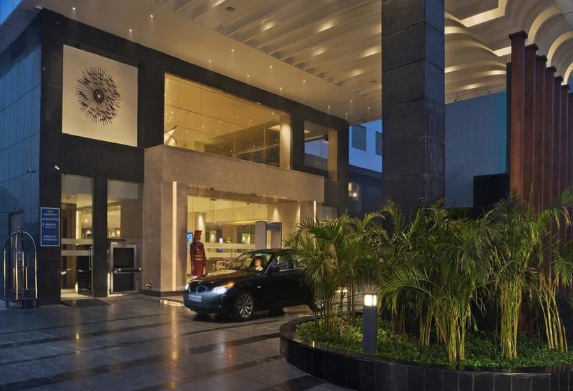 Hotel Crystal Sarovar Premiere Agra 13