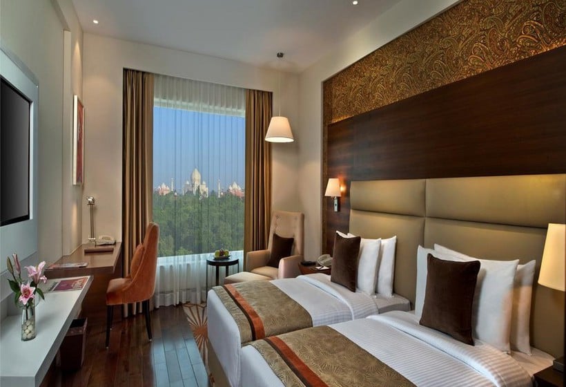 Hotel Crystal Sarovar Premiere Agra 3