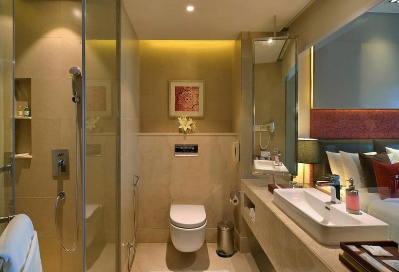 Hotel Crystal Sarovar Premiere Agra 8