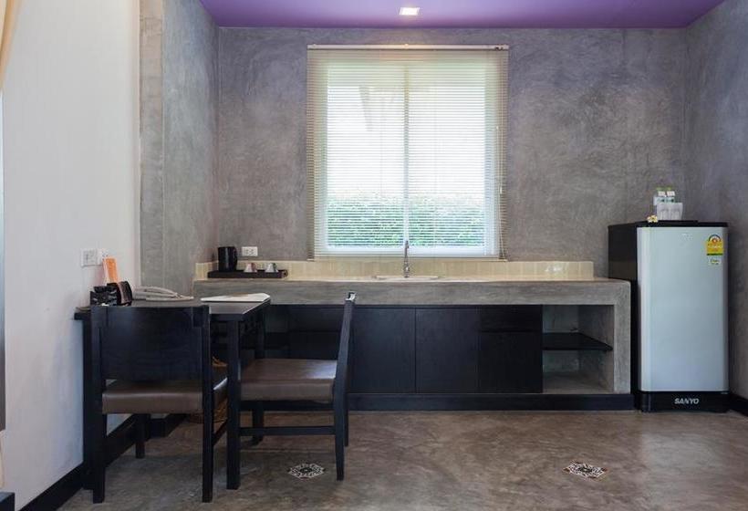 Resort The Signature Phuket 11