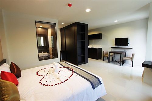Hotel Leisure Place Phuket 2