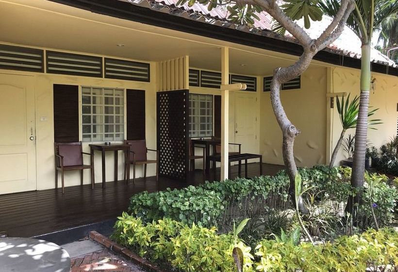 Hotel O.p. Bungalow 10