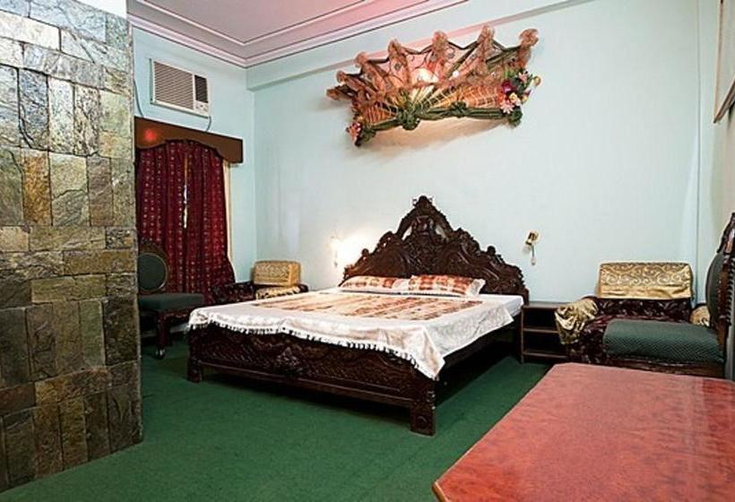 Hotel Royal Aashiyana Palace 1