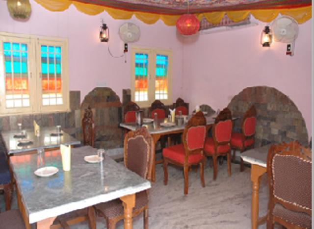 Hotel Royal Aashiyana Palace 13