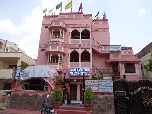Hotel Royal Aashiyana Palace 16