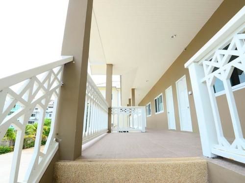 Highway Hotel Huahin 11