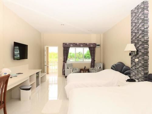 Highway Hotel Huahin 13