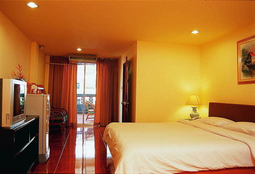 Highway Hotel Huahin 15