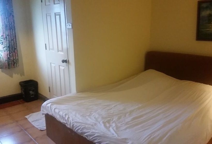 Highway Hotel Huahin 3