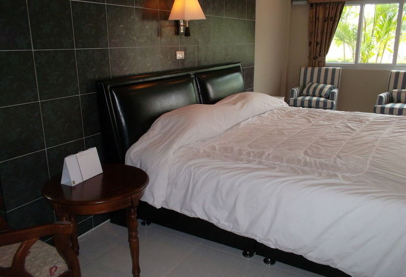 Highway Hotel Huahin 7