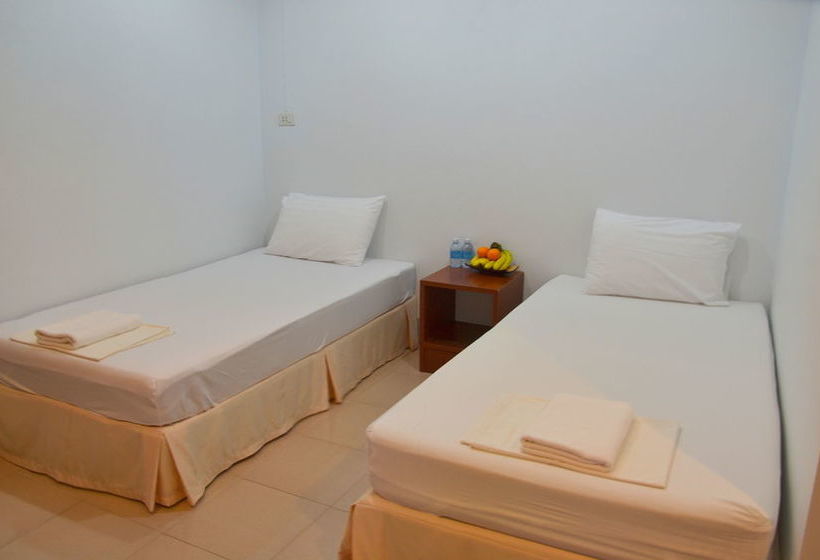 Khaolak Wandee Hostel 1