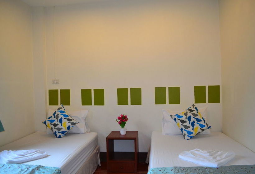 Khaolak Wandee Hostel 14