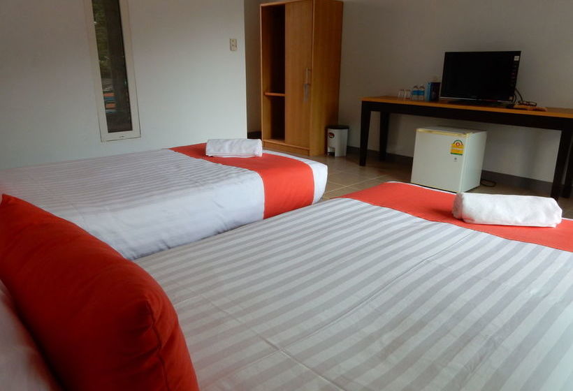 Khaolak Wandee Hostel 19