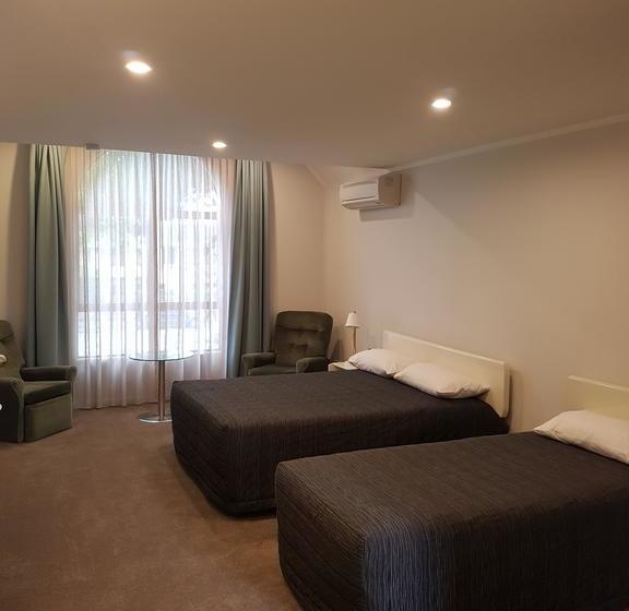 Motel Destiny On Fitzherbert 11