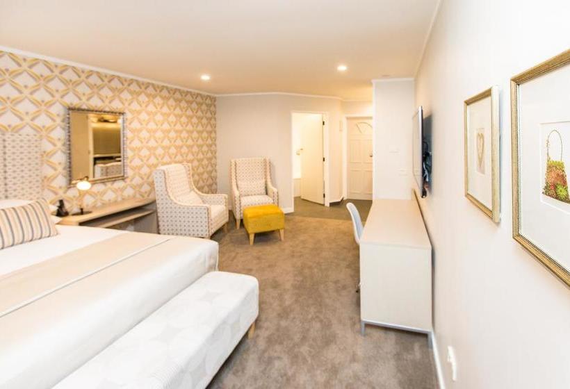 Motel Destiny On Fitzherbert 2