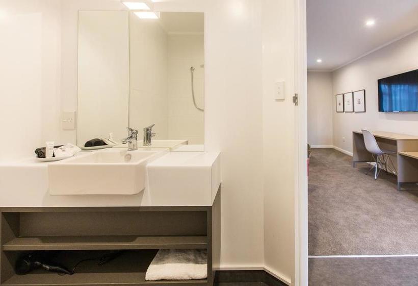 Motel Destiny On Fitzherbert 5