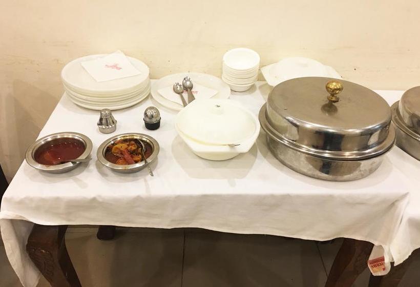 Oyo Rooms Hotel Lane Queens Road 2 Punjab