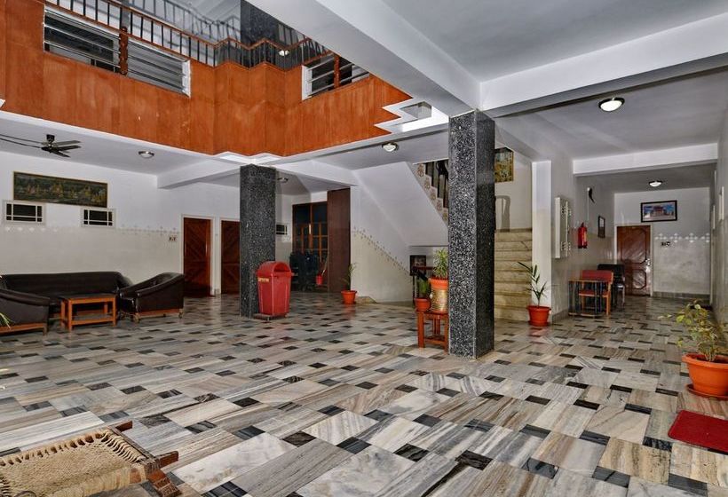 Hotel Oyo Rooms Mahmoorganj 13