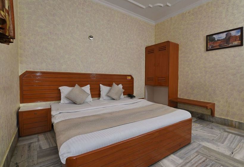 Hotel Oyo Rooms Mahmoorganj 19