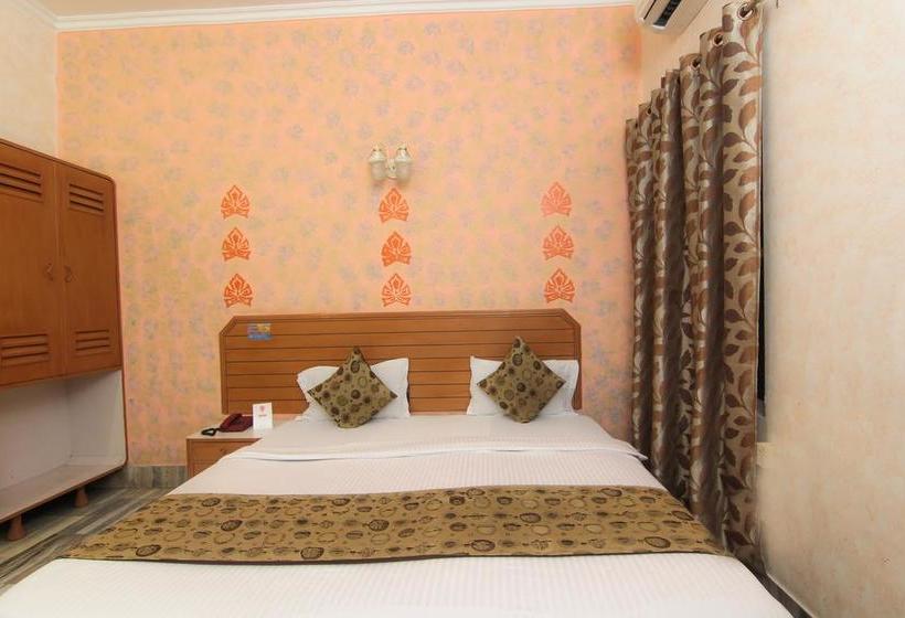 Hotel Oyo Rooms Mahmoorganj 3