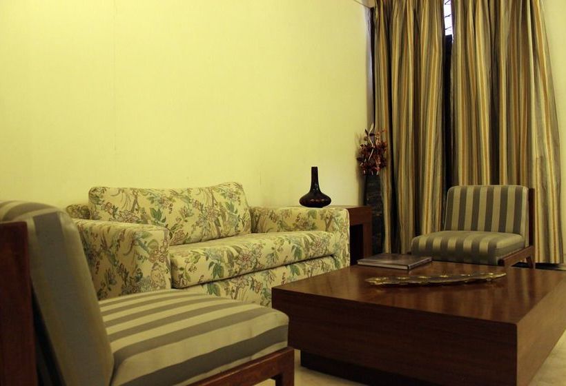 Hotel Oyo Premium New Rise 13