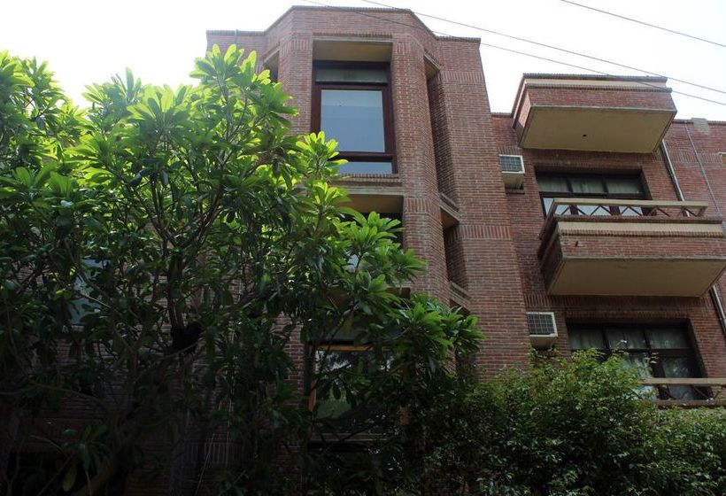 Hotel Oyo Premium New Rise 18