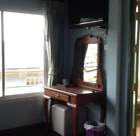 Hotel Tara Inn At The Rock 4