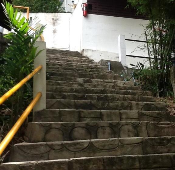 Hotel Tara Inn At The Rock 7