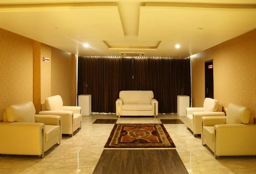 Hotel Oyo Premium Ramavarappadu Ring Road 12