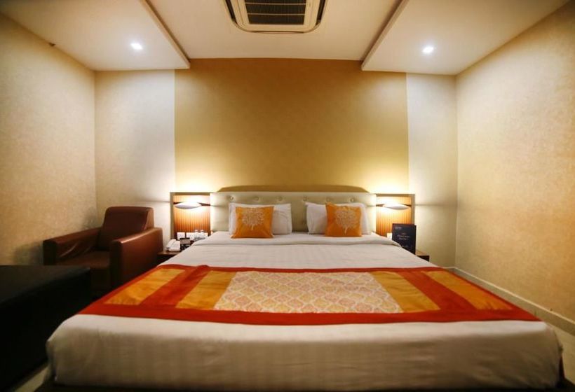 Hotel Oyo Premium Ramavarappadu Ring Road 5