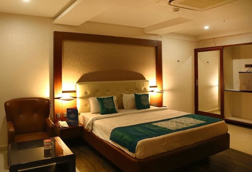 Hotel Oyo Premium Ramavarappadu Ring Road 6