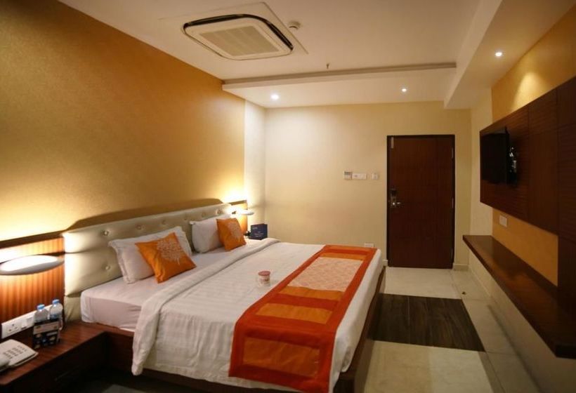 Hotel Oyo Premium Ramavarappadu Ring Road 8