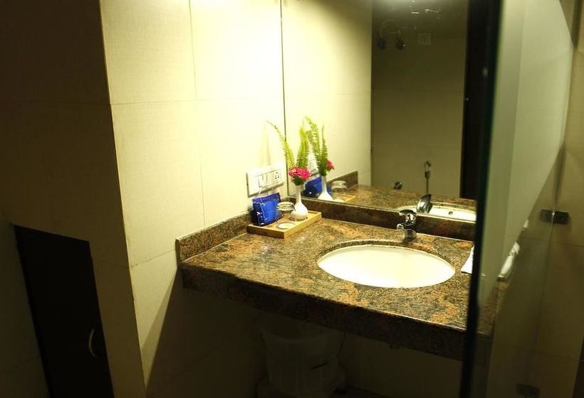 Hotel Oyo Premium Civil Lines Dharamshala 13