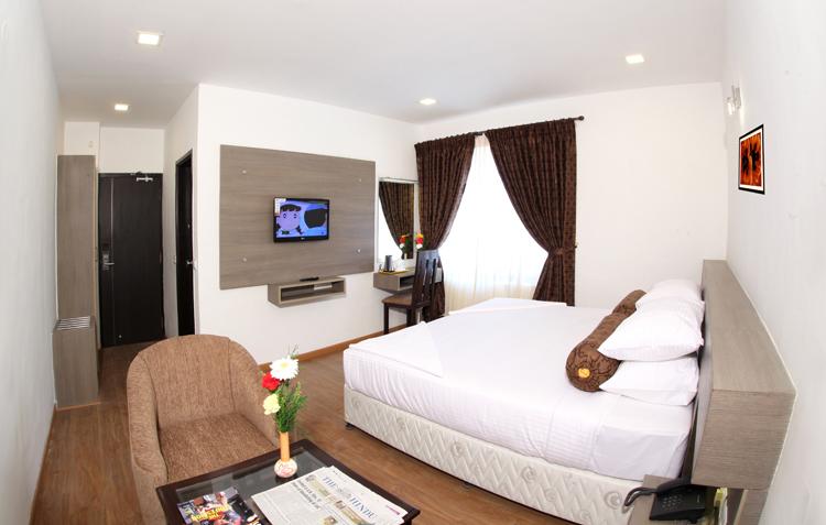 Hotel Oyo Premium Convent Road Bsnl Junction 4