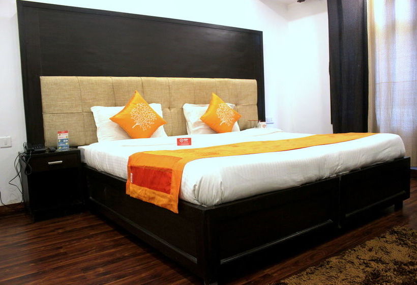 Hotel Oyo Rooms Mussoorie Library 13