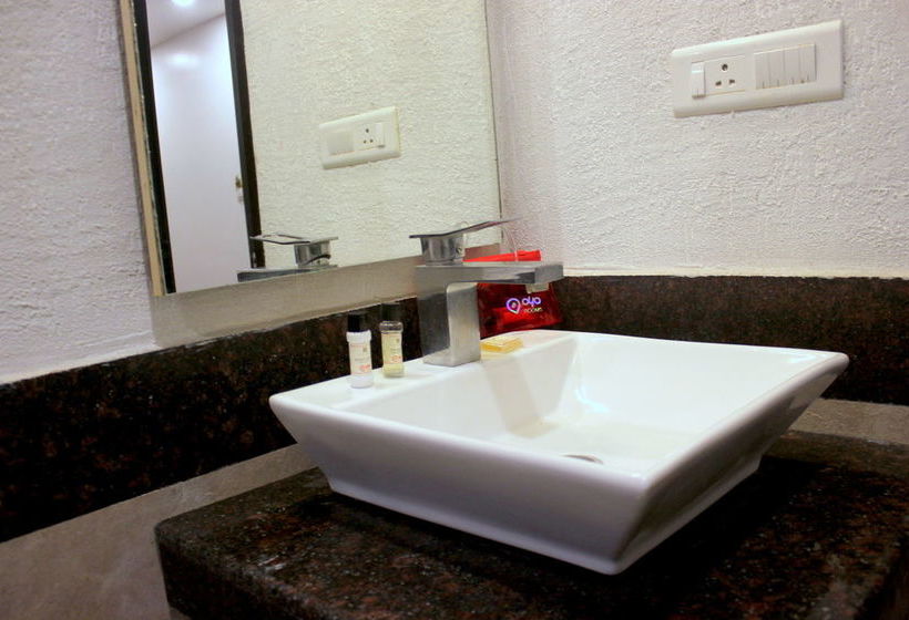 Hotel Oyo Rooms Mussoorie Library 20