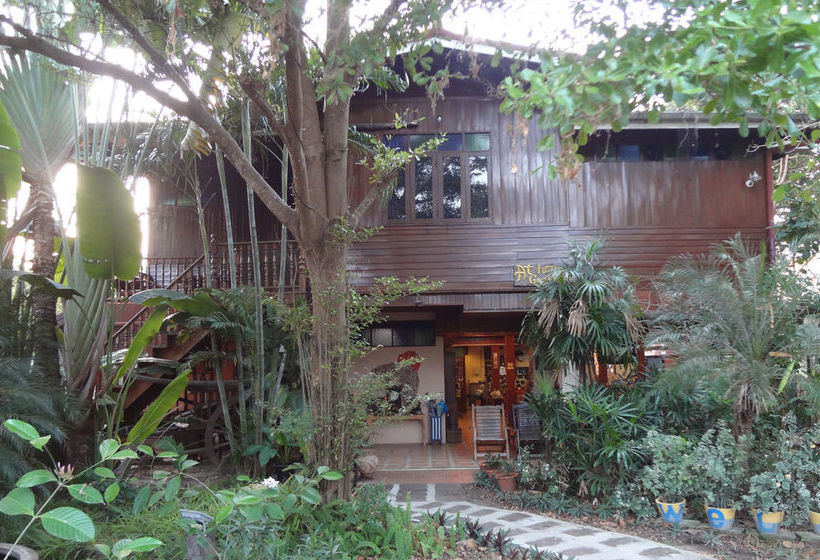 Pensión At Home Sukhothai