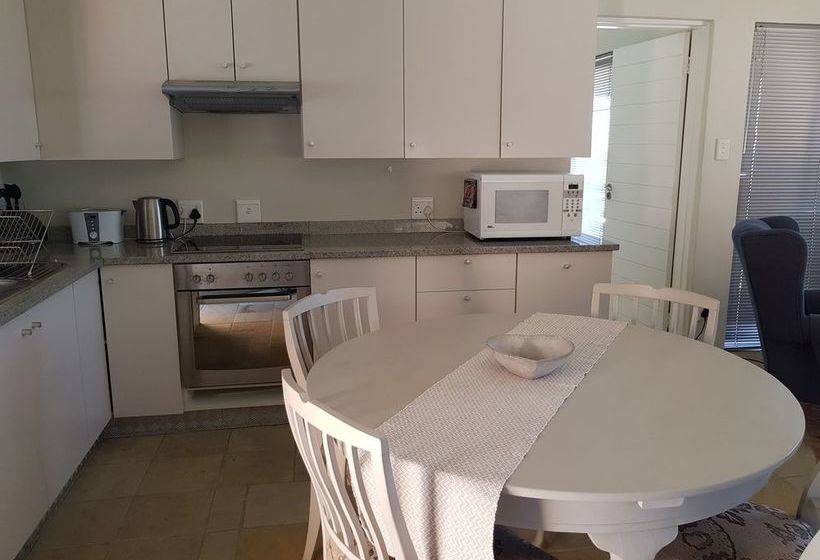 Pension Orangerie Guesthouse 3