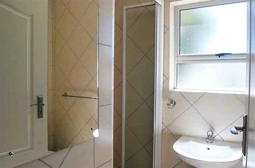 Regency Self Catering Serviced Apartments 11