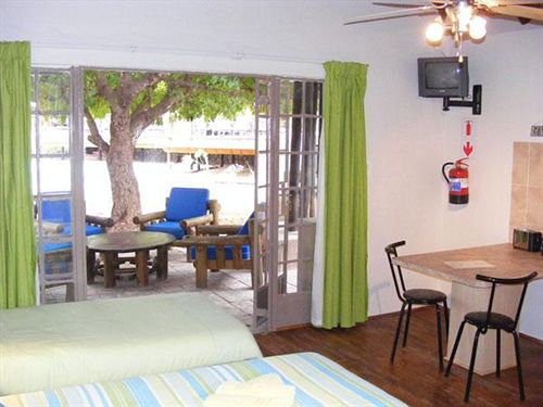 Hippo Pools Resort 8