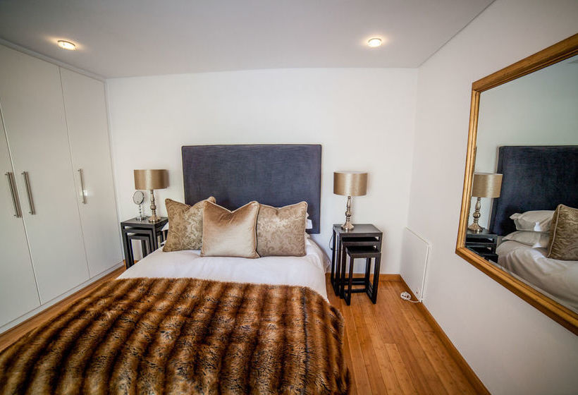 The Ivy Apartments 6