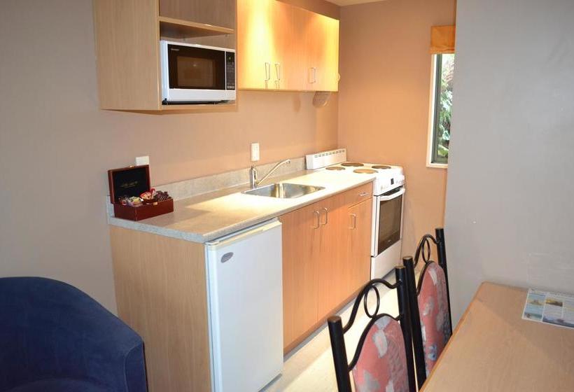 Courtesy Court Motel 1